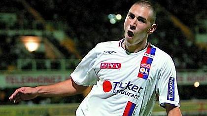 Ανανεώνει με Λιόν ο Μπενζεμά