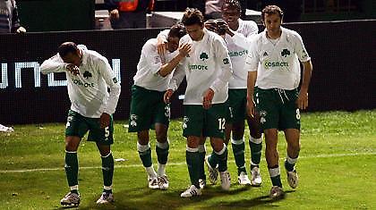 Δεν το κουνάει απ΄ την κορυφή…