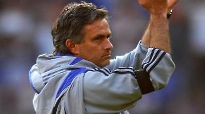 «Καμία επαφή με Ίντερ ο Μουρίνιο»