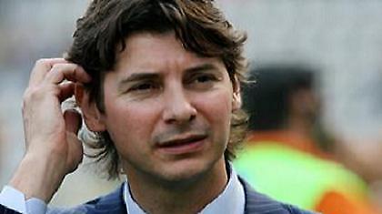 Δείχνουν την έξοδο στον Σέκο…