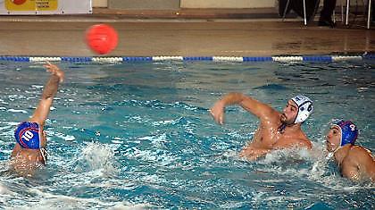 Η συνέχεια στις πισίνες