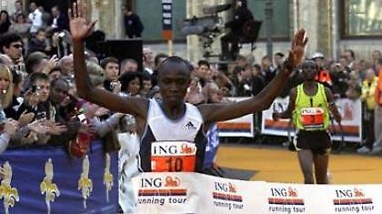 Κενυατικός θρίαμβος στον Μαραθώνιο της Ρώμης