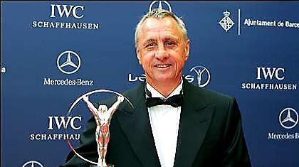 Κρόιφ: «Κάτι δεν πάει καλά στην Μπαρτσελόνα»