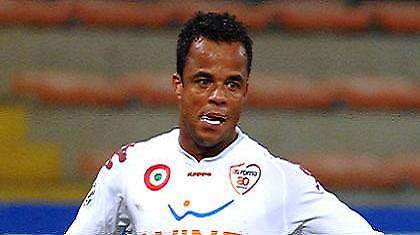 Στο στόχαστρο της «Γιούβε» Ακουιλάνι και Μανσίνι