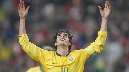 Έξω Κακά, Ροναλντίνιο μέσα ο Άντερσον