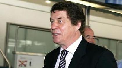 Έχει μπει το νερό στο αυλάκι...