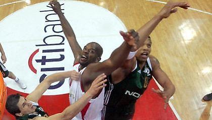 Σύγκρουση Τιτάνων!