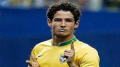 Στα «χνάρια» των Πελέ και Ζίκο ο Πάτο