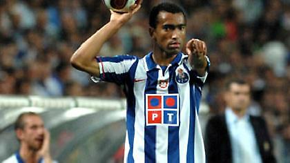 «Τσεκάρει» Μποσίνγκουα η Μάντσεστερ Γιουνάιτεντ