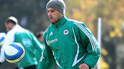 Γκονζάλες: «Δεν πρέπει να παίζουμε με τρία αμυντικά χαφ»