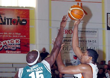 Α1: Θρήνος για Στόουν