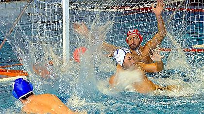 Άνετη πρόκριση για Ολυμπιακό