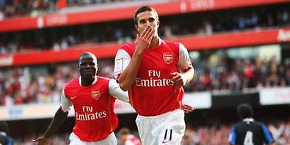 Παίζει με Λίβερπουλ ο Φαν Πέρσι