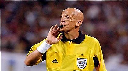 Κολίνα: «Γιατί όχι αρχιδιαιτητής στην Ελλάδα;»