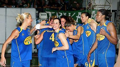 Πρωταθλήτριες οι Εσπερίδες