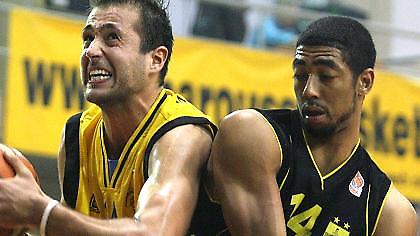 «Έσπασε» την έδρα