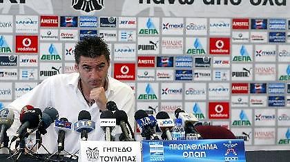 Στηρίζουν την προσπάθειά του