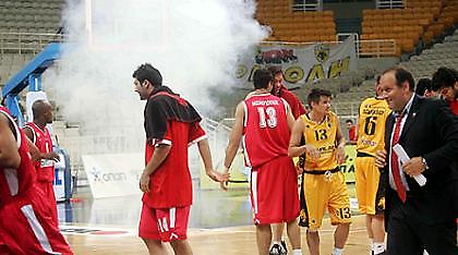 Η μπίλια στο «κόκκινο»