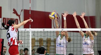 Α1 Βόλεϊ Γυναικών: Χαρτοπόλεμος «αιωνίων»