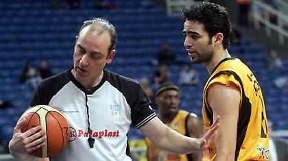 Βορεάδης στο ΣΕΦ, Μουζάκης στο ΟΑΚΑ