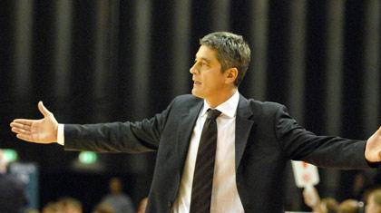 Παραμένει στην Μπενετόν ο Μαχμούτι