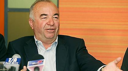 «Παραιτούμαι…»