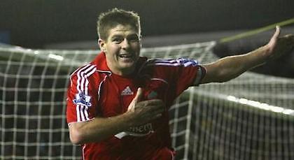 Ξέσπασμα Τζέραρντ κατά της διοίκησης