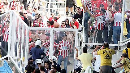 Συνελήφθησαν 12 άτομα για επεισόδια στον τελικό