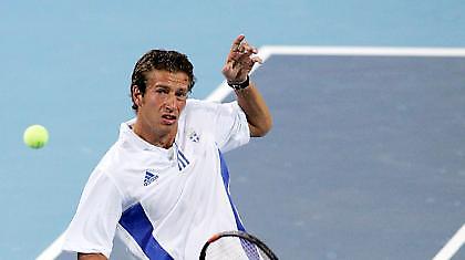 Πρόκριση για Οικονομίδη