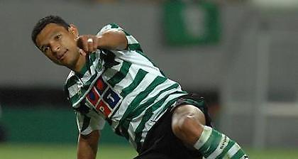 Ανανέωσε με Σπόρτινγκ ο Ντερλέι