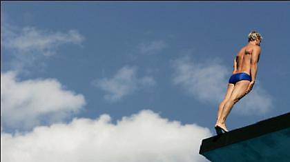 Αποσύρεται ο Τέιλορ