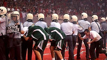 Ξεκίνημα με παρατράγουδα...