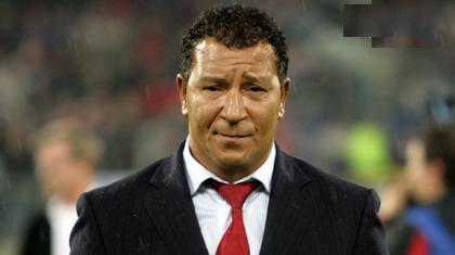 «Τσεκάρει» τρεις παίκτες ο Τεν Κάτε