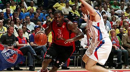 Ανανεώνει ο Μάικλ