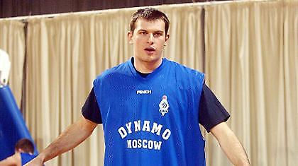 Πλησιάζει σε Φώτση