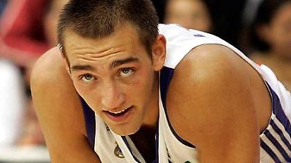 Ανανέωσε ο Ερβέλ