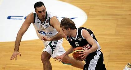 Υπογράφει ο Βεργίνης