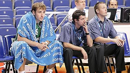 Δεν παίζει στο Προολυμπιακό ο Σμόντις