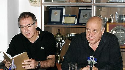 Με τέσσερις νέους στο Μάντσεστερ…