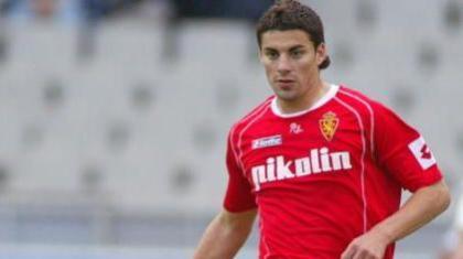 Κοντά και στους τρεις