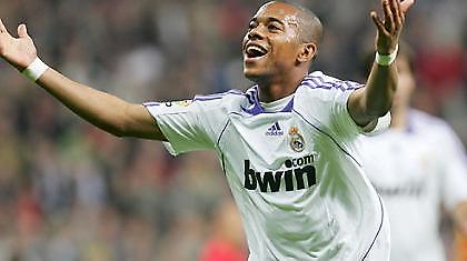 «Τινάζει τη μπάνκα» η Τσέλσι για Ρομπίνιο!