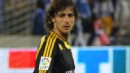 Περιμένει πρόταση από Αγγλία ο Αιμάρ