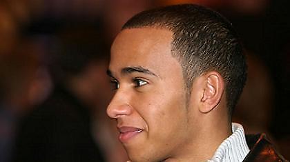 Χάμιλτον: «Δεν έχω μείνει πίσω»