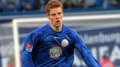 Παίρνει τον Ούβε Μέρλε