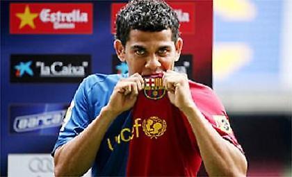 Άλβες: «Τιμή μου που ανήκω στην Μπαρτσελόνα»