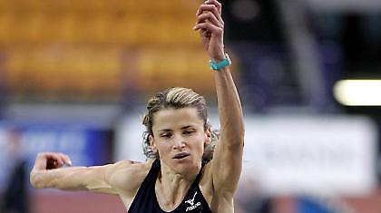 Αποχωρεί η Μαρίνοβα