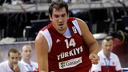 Επιστρέφει στην Εφές Πίλσεν ο Πεκέρ