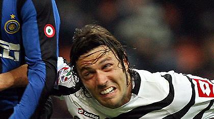 Και επίσημα «κόκκινος» ο Ντοσένα