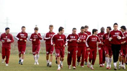 ΛΑΡΙΣΑ: Πολύς κόσμος στην «πρώτη»