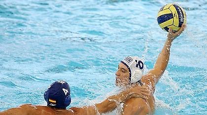 Εκτός ο Περόνε